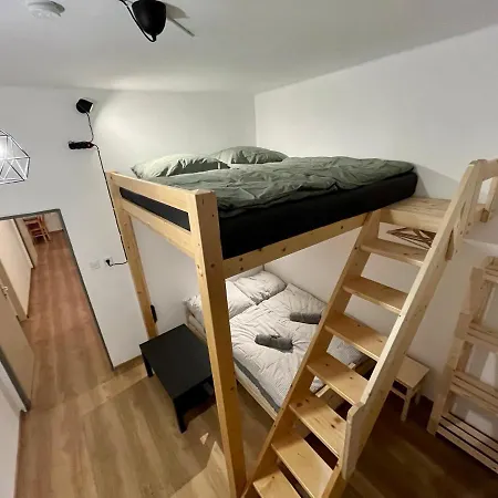 O Tom Nevim Apartman