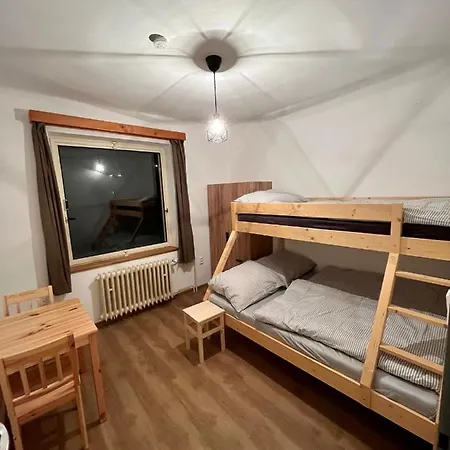 Apartman O Tom Nevim *