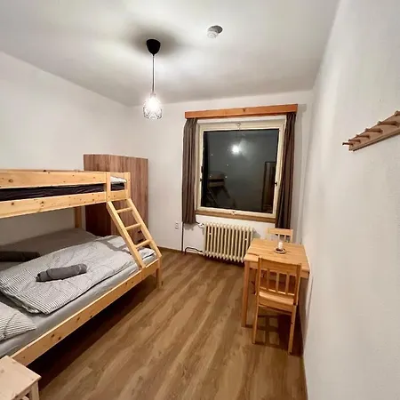 O Tom Nevim Apartman *